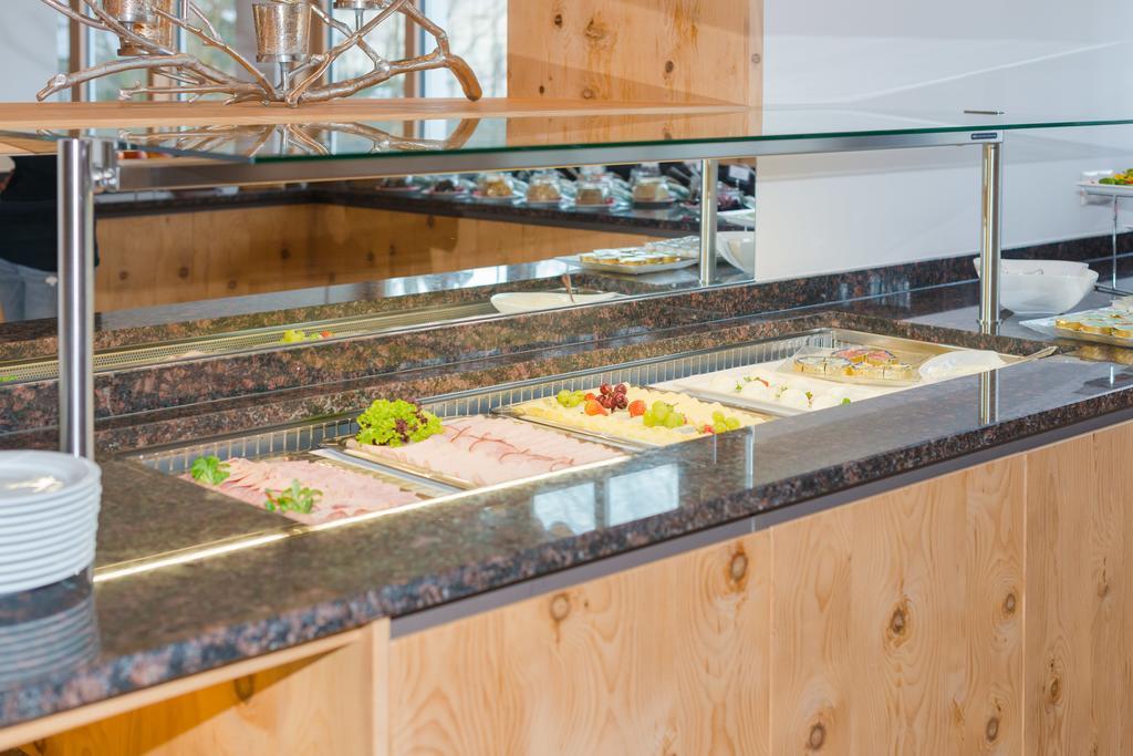 Hotel Forellenhof Флахау Стая снимка